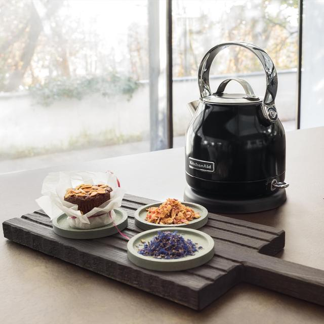 KitchenAid electric kettle black KEK1222 K