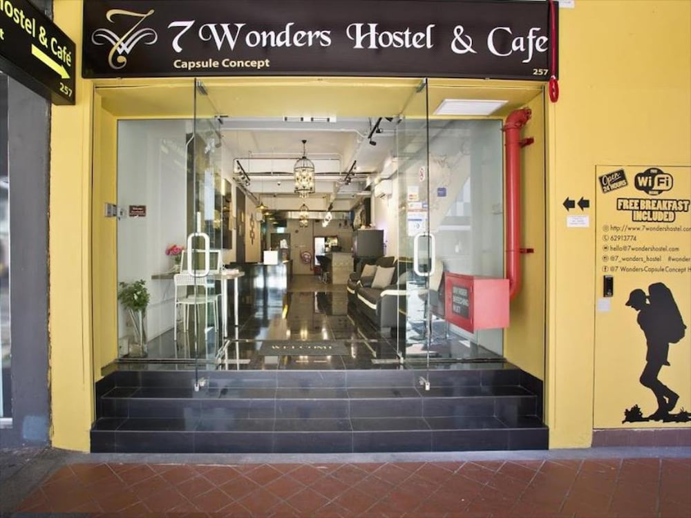 7 Wonder Hostel