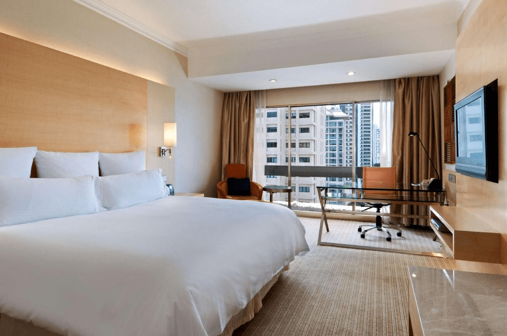 Hilton Hotel Singapore - King Deluxe Room