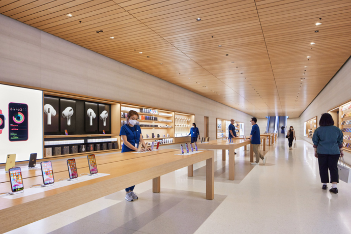 7 Unique Things To Do At Apple's New MBS Store For Those Chionging To ...