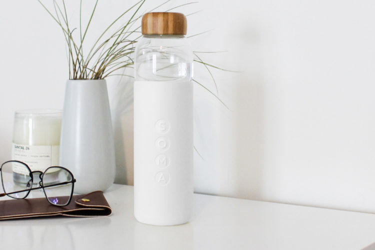 10 Best Water Bottles In Singapore For OnTheGo Hydration, Including Insulated & Glass Ones