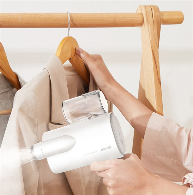 8 Best Garment Steamers In Singapore For Easy Dewrinkling Of Clothes