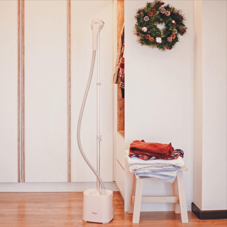 8 Best Garment Steamers In Singapore For Easy Dewrinkling Of Clothes