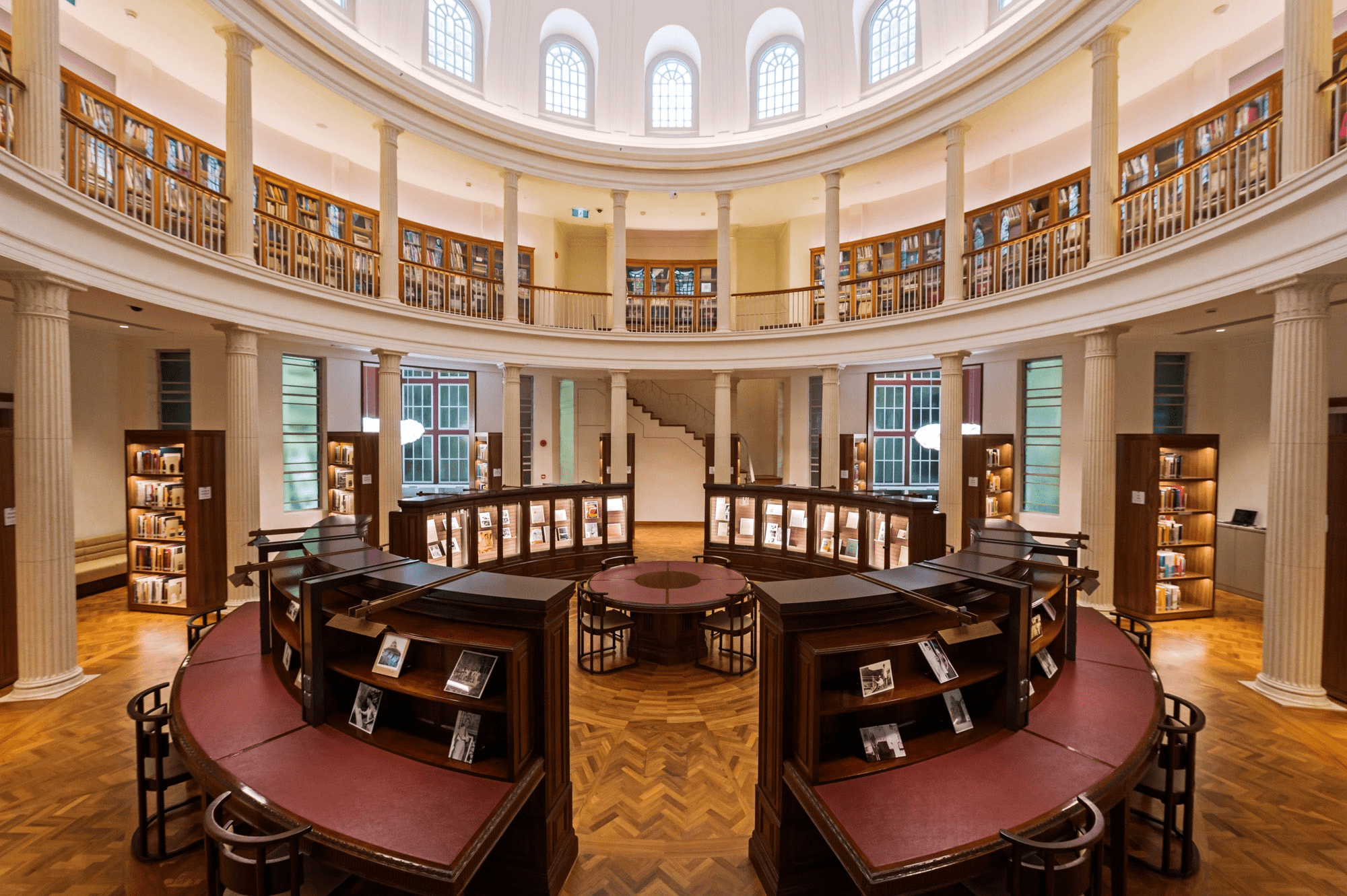Rotunda Library at national gallery