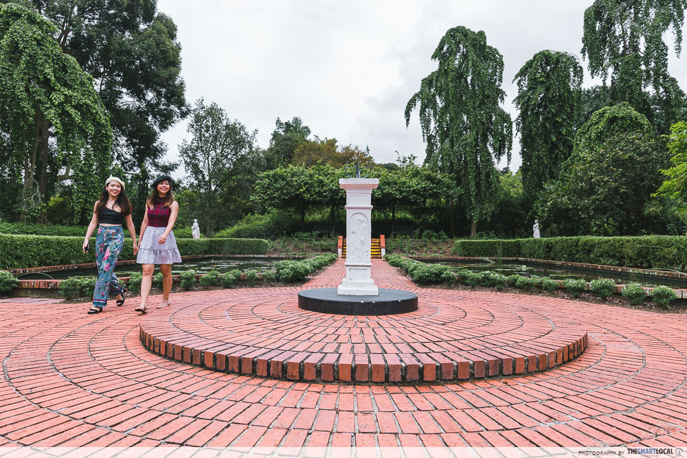 Sundial Garden at Botanic Gardens - France in Singapore