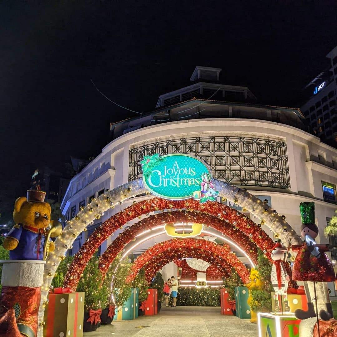 tanglin mall arches christmas display 2020