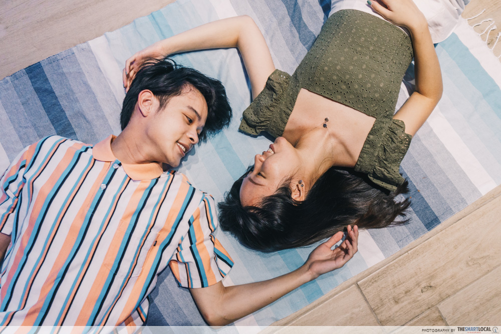 3 SEATED COUPLE POSES + tips📸 - these poses are great for couples wit... |  TikTok