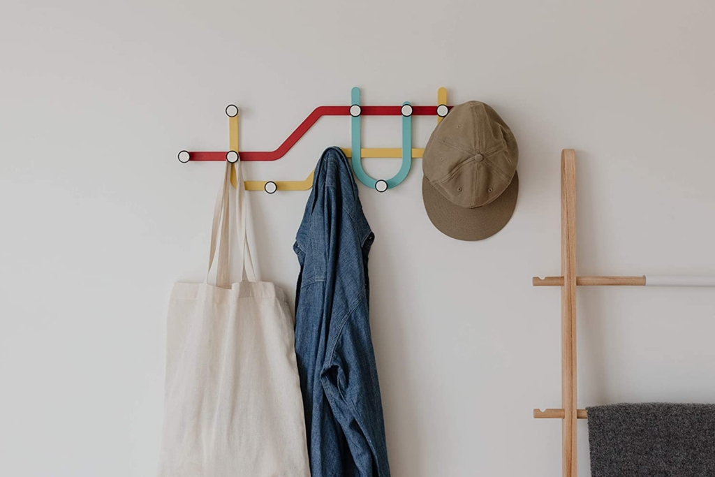 8 Unique Hooks In Singapore To Decorate Your Walls With & Level Up From