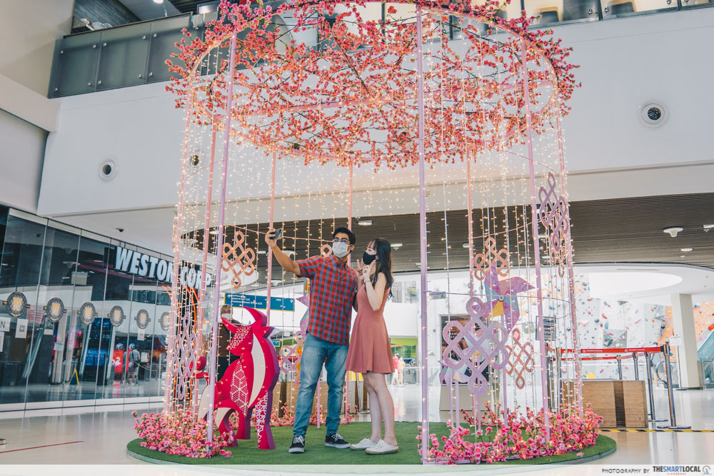 Kallang Wave Mall - chinese new year photo-op on level 1