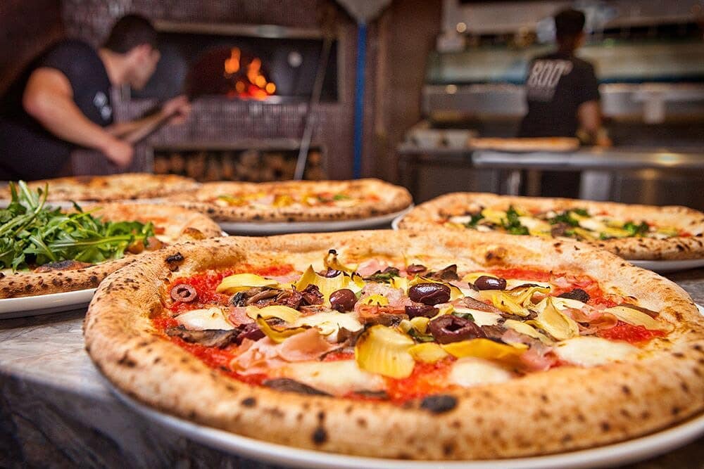 800° Woodfired Pizza KINEX Weekday Deals