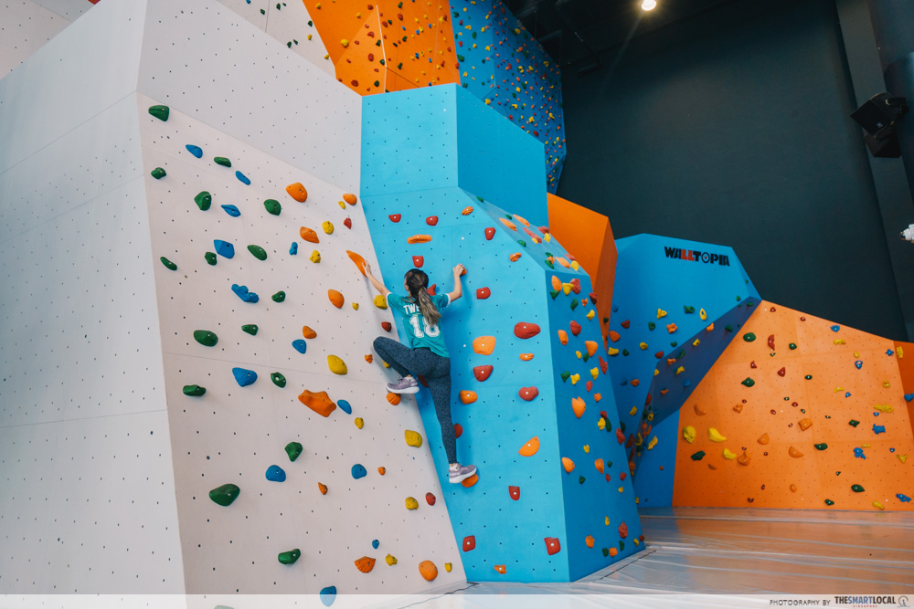 valentines day date ideas (9) - adventure hq rock climbing wall