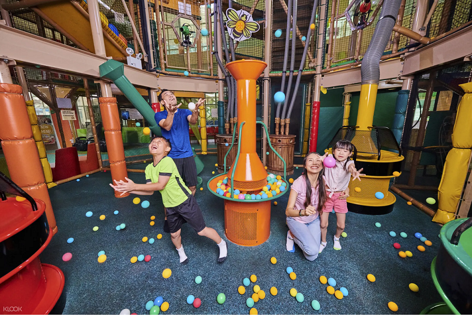 Best Indoor Playgrounds In Singapore - Kidz Amaze Safra Jurong