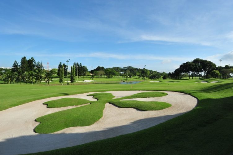 13 Golf Courses In Singapore Including Country Clubs & Driving Ranges