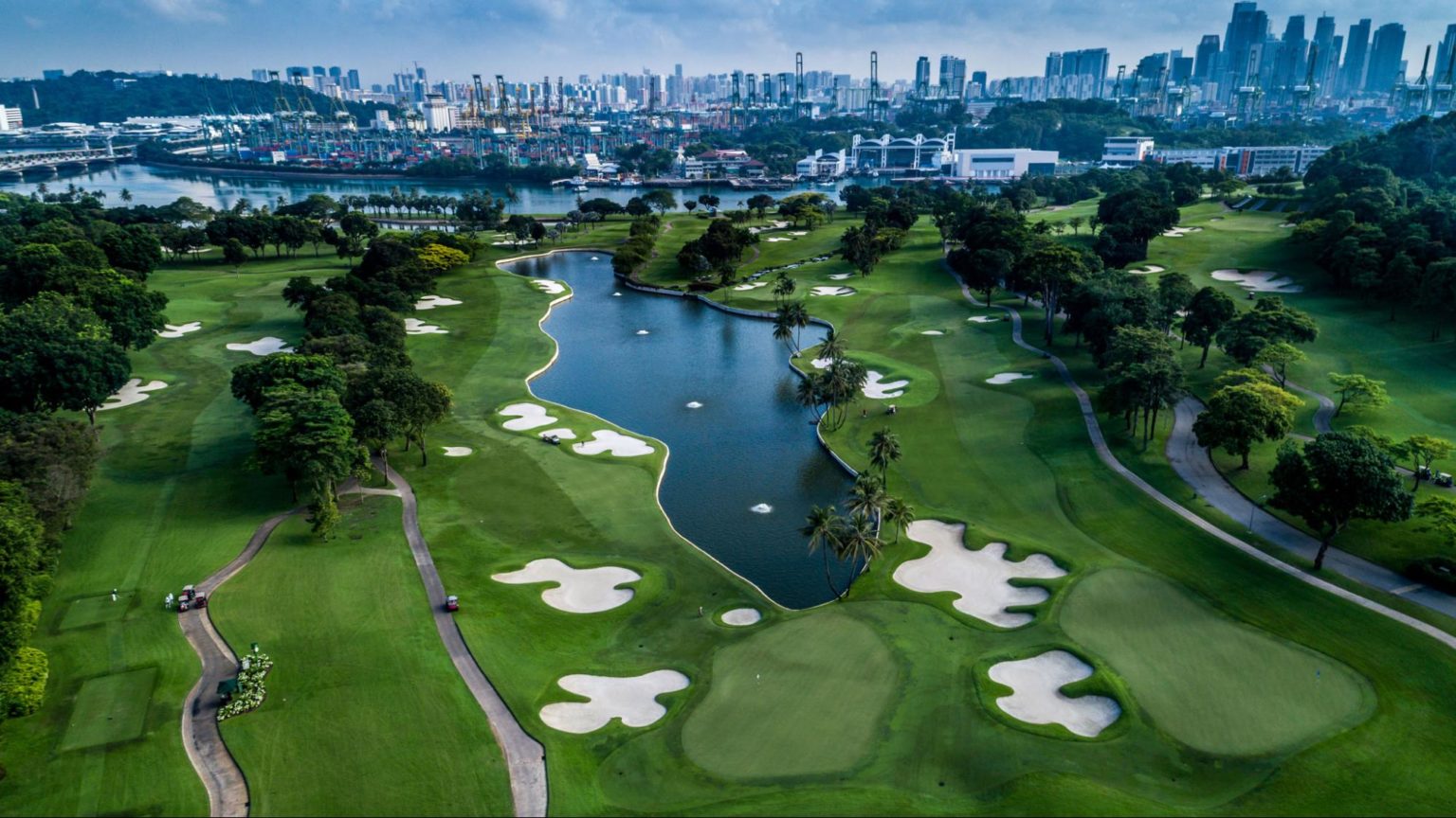 13 Golf Courses In Singapore Including Country Clubs & Driving Ranges