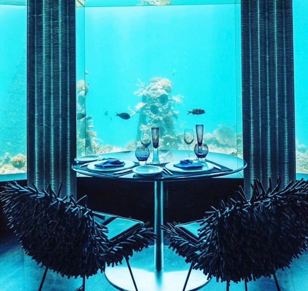 7 Surreal Underwater Hotels Near Singapore For UnderTheSea Vacation