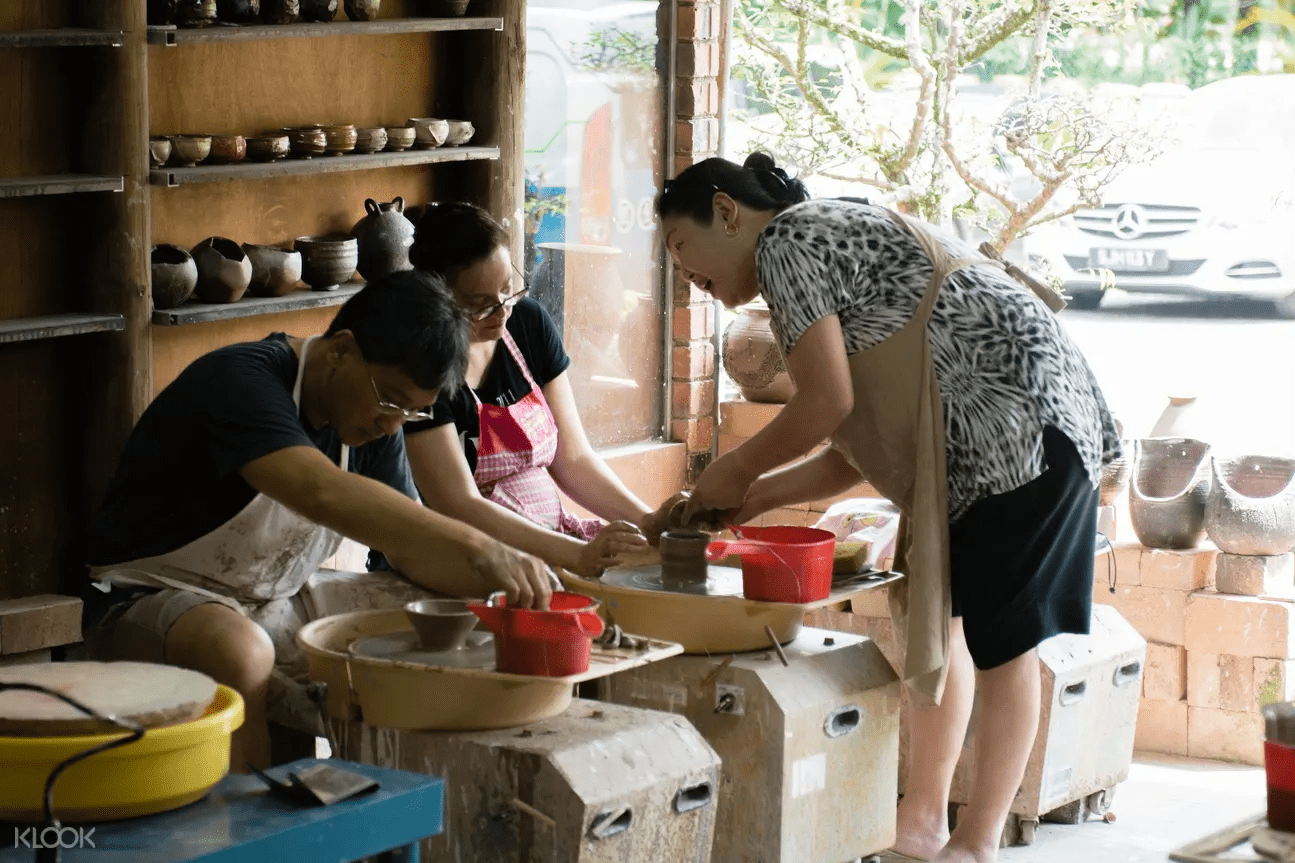 Dragon Kiln Pottery Workshop - Rural Staycations Singapore