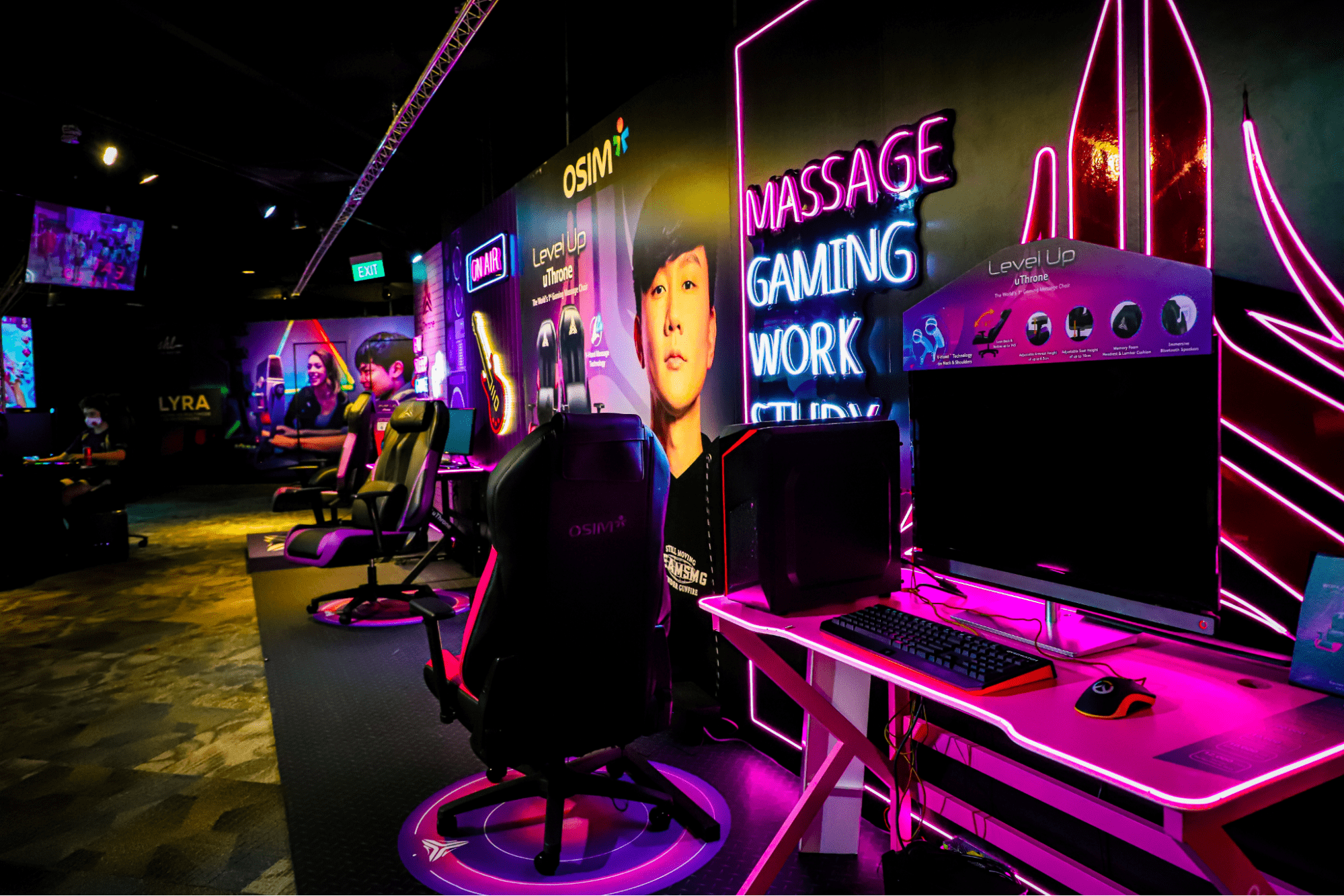 Esports experience centre - gaming computer