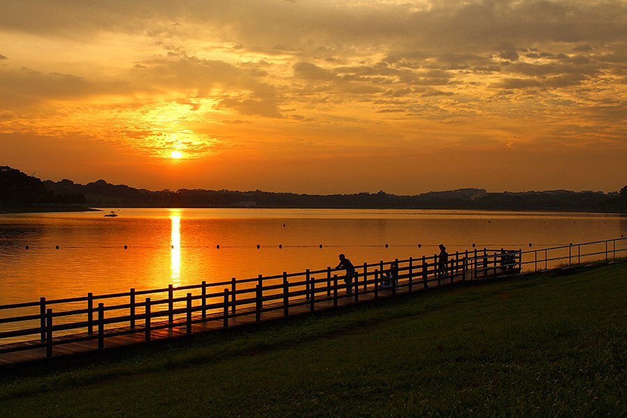 Picturesque sunset at Bedok Reservoir