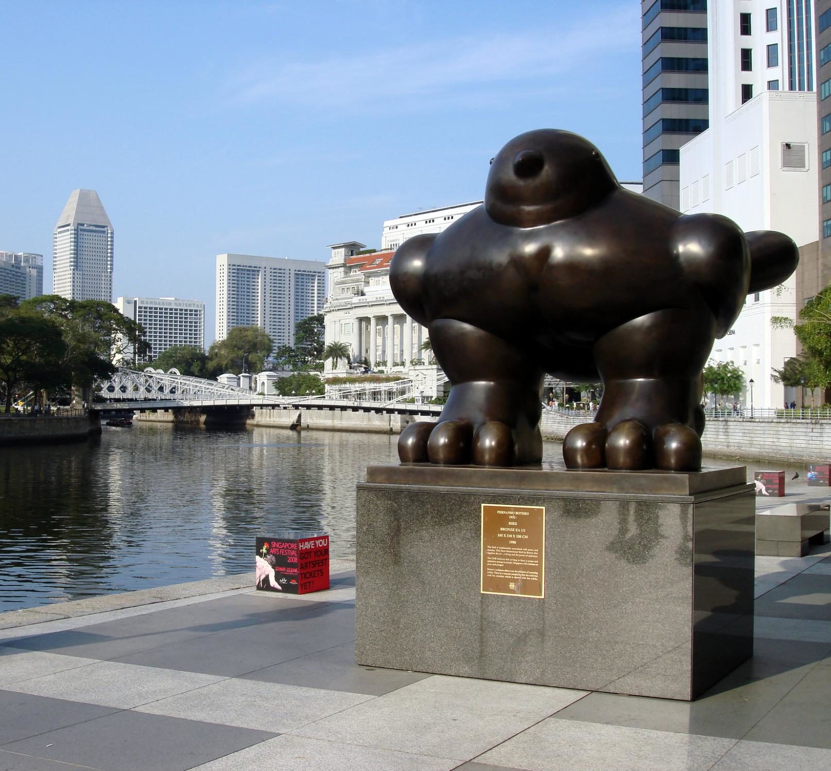 Unique sculptures in Singapore - Bird