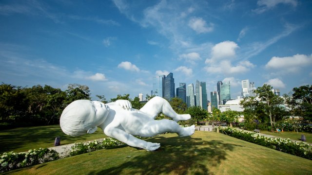 Unique sculptures in Singapore - Planet