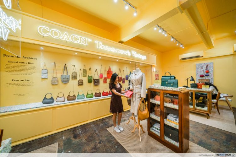 coach pop up store