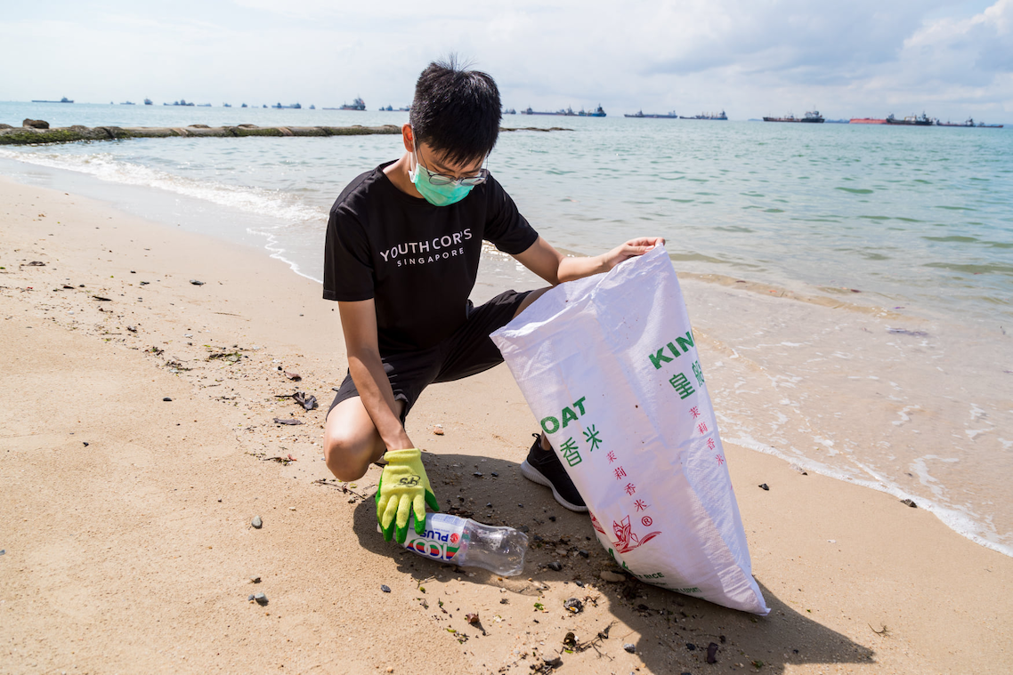 recycling myths singapore - beach cleanup