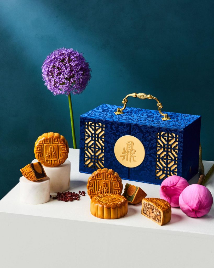 8 Pretty Mooncake Boxes To Get In 2021 To Repurpose After MidAutumn