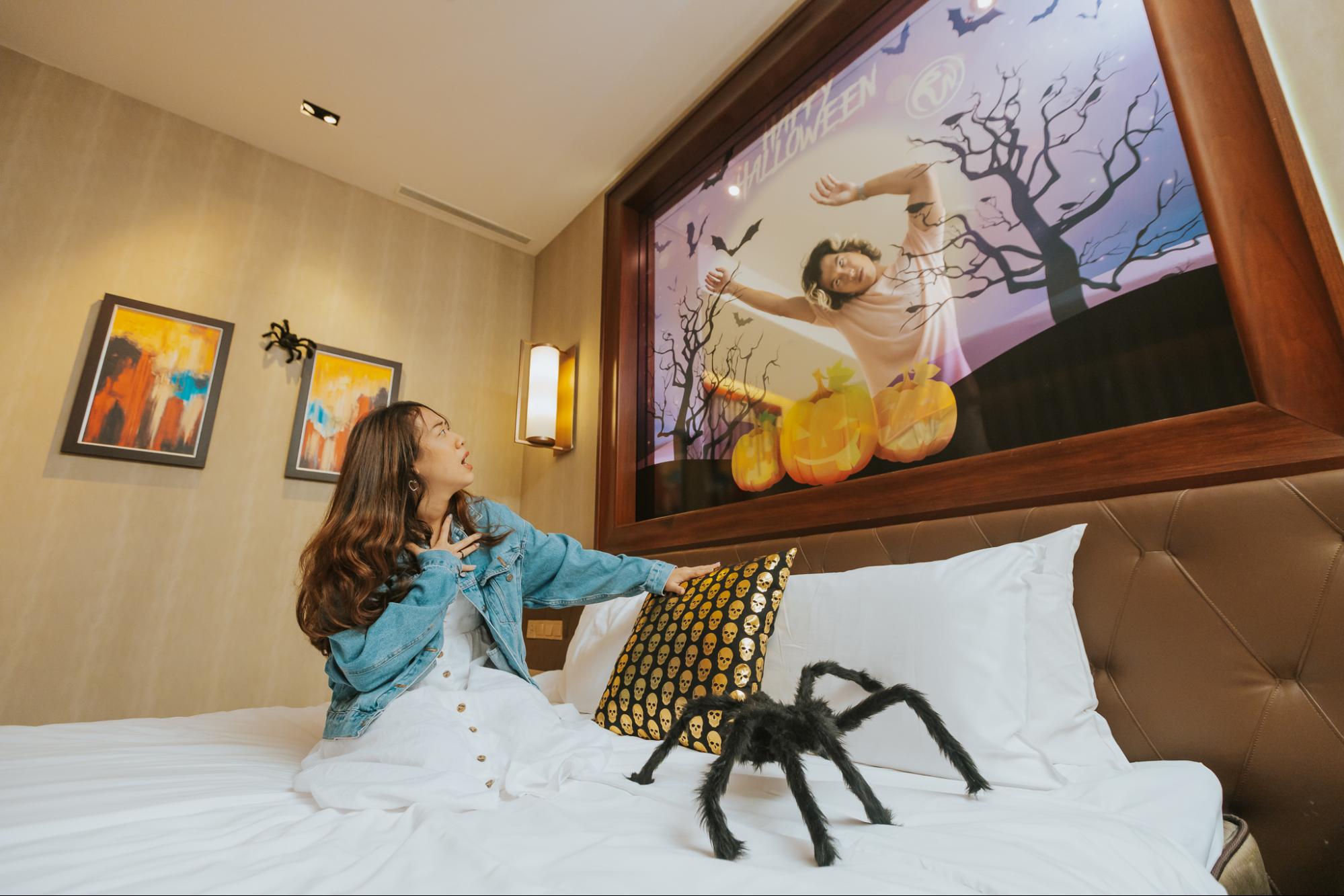 Hotel Equarius Halloween Room