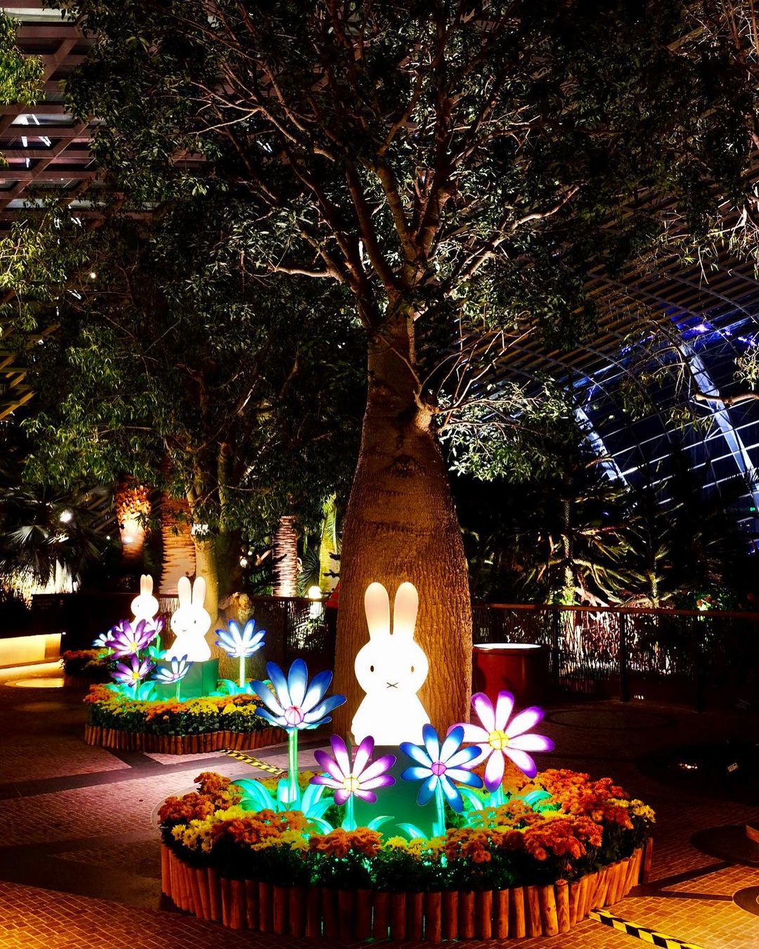 gardens by the bay - mid autumn festival 2021 - miffy