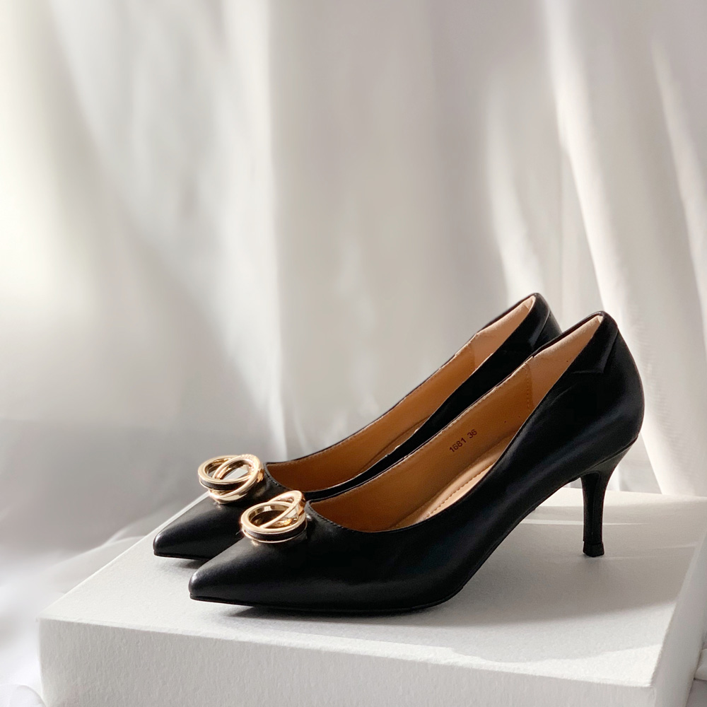 A Guide To Find The Right Heels: Plus-Size Edition | Galeri disiarkan oleh  courteneyjs | Lemon8