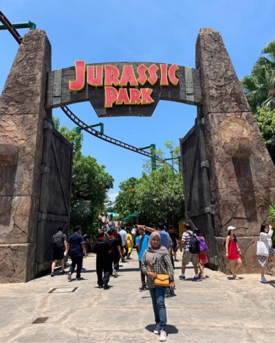 Universal Studios Singapore Guide: Best Zones, Thrilling Rides & Food