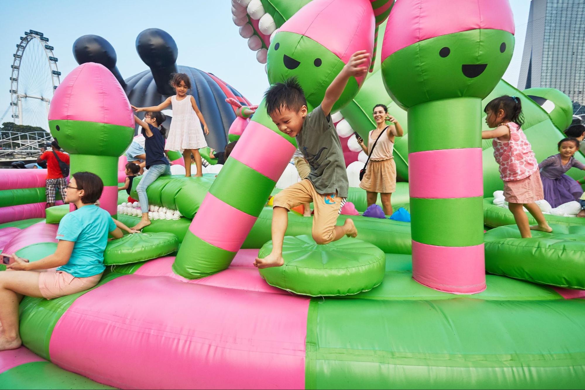 good design research - inflatable park