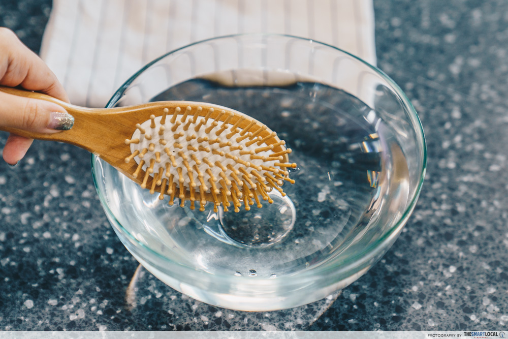 cleaning hair brush for oily scalp