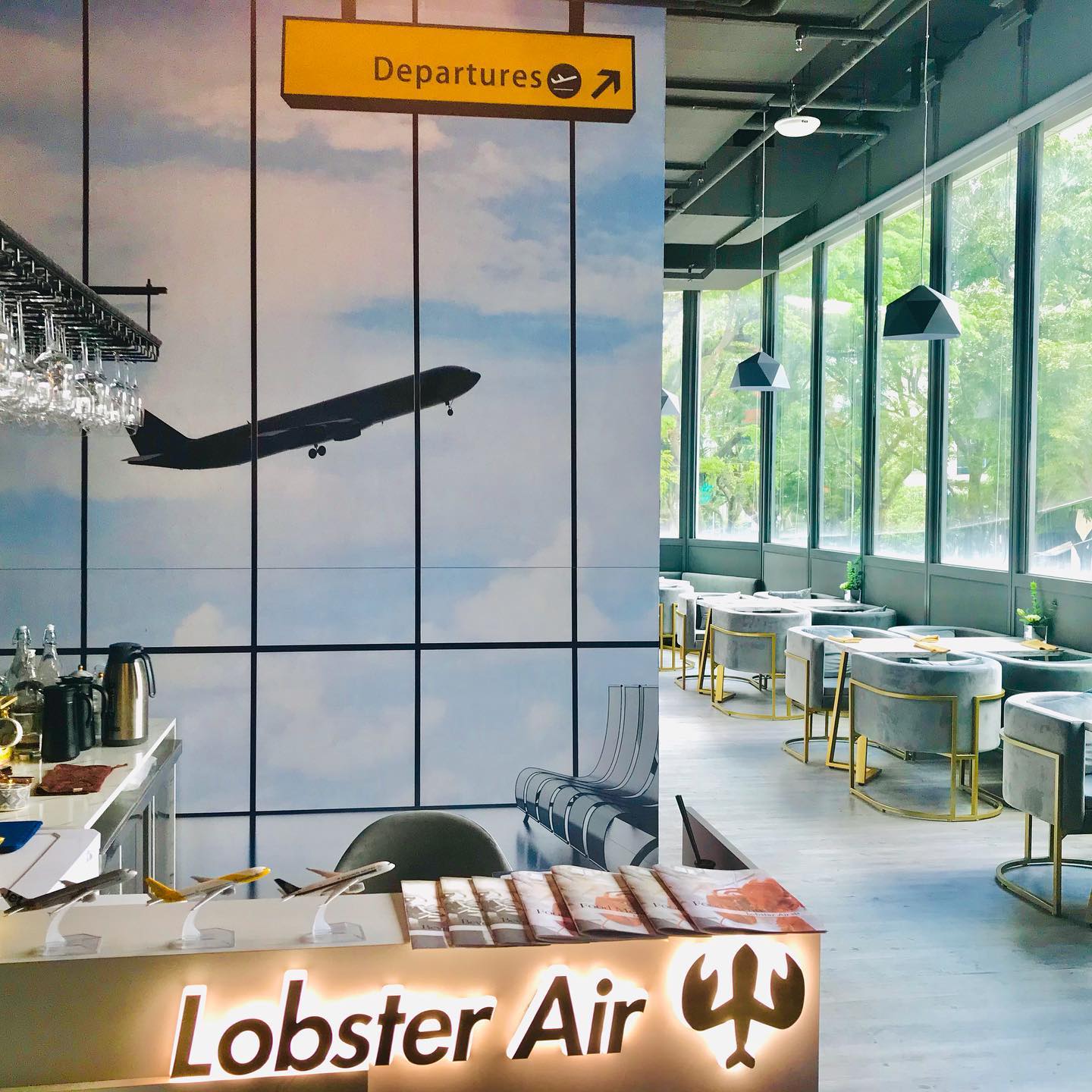 lobster air interior