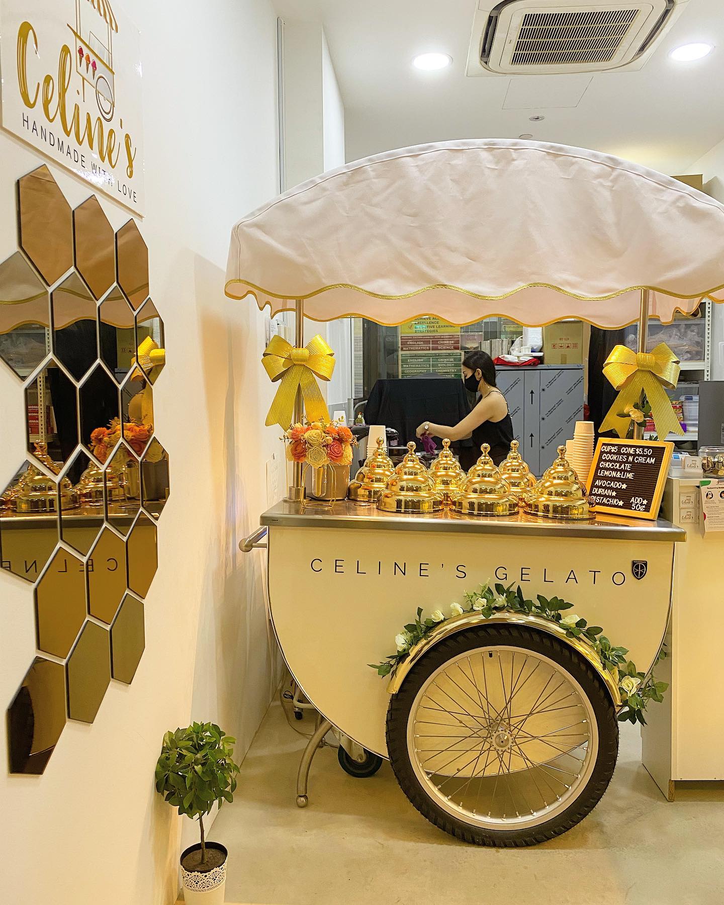 new restaurants and cafes in Singapore in February 2022 - Celine’s Gelato Cart