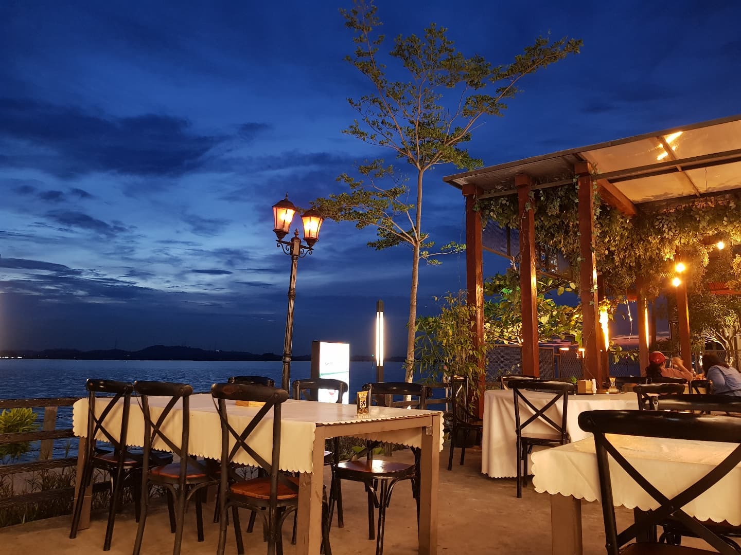 things to do in batam - Harbour Bay Seafood Restaurant