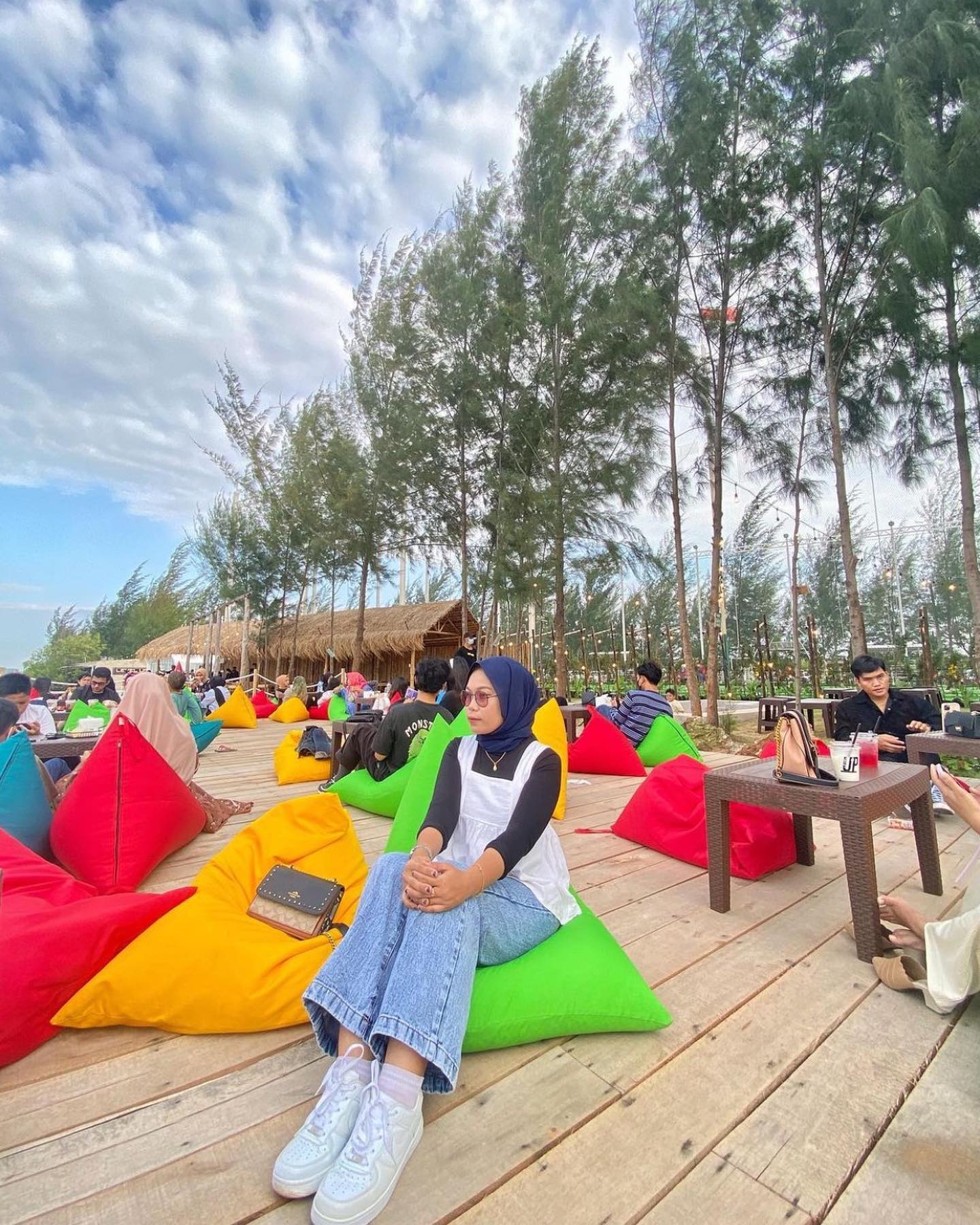 things to do in batam - Level Up Coffee & Floating Bar