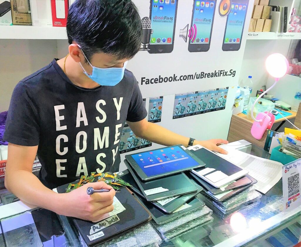 11 Best Phone Repair Shops To Fix Smartphones In Singapore