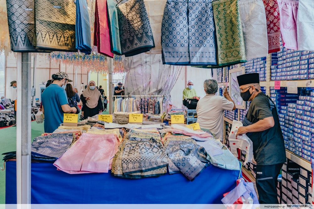 geylang serai ramadan bazaar 2022 songkok kamil