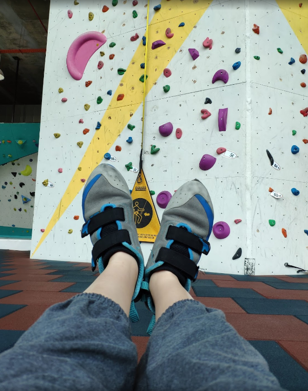 Rock climbing aeon tebrau - complimentary shoes