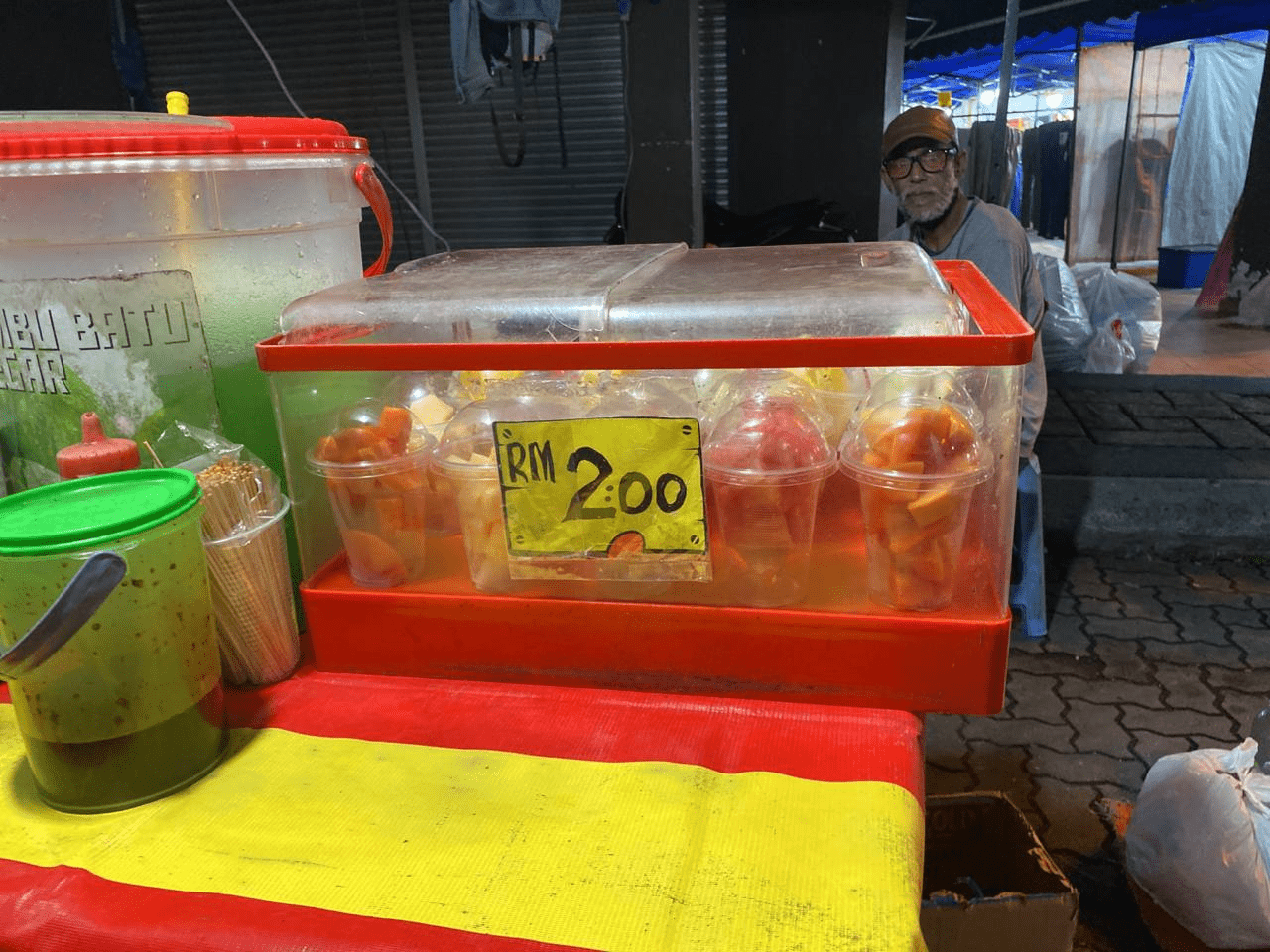 Pasar Karat JB - cut fruits