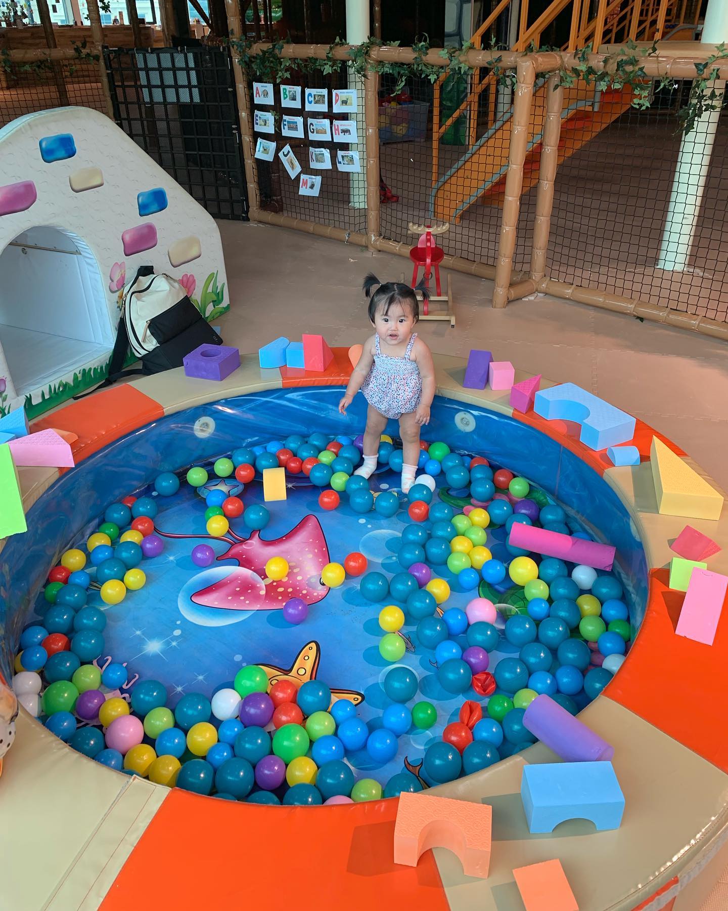 toddler area ball pit