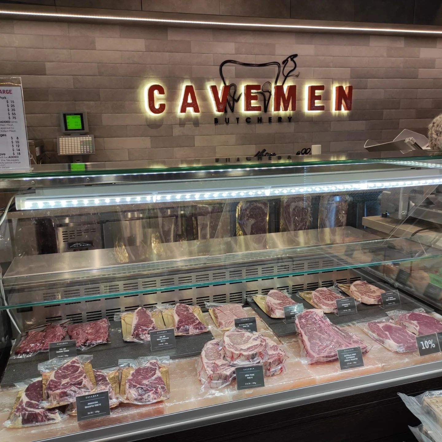 Cavemen Restaurant & Bar - 1 For 1 Bar Deals