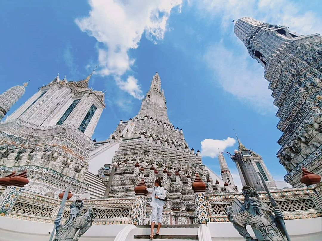 solo travels near singapore bangkok thailand temple