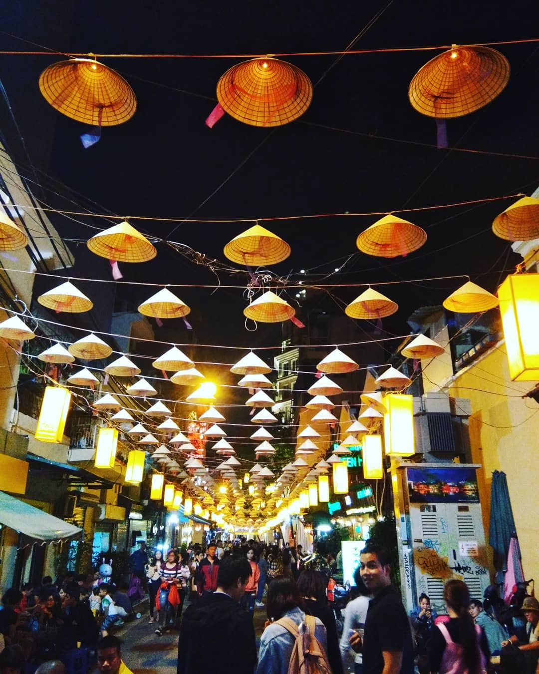 solo travels near singapore hanoi vietnam old quarter