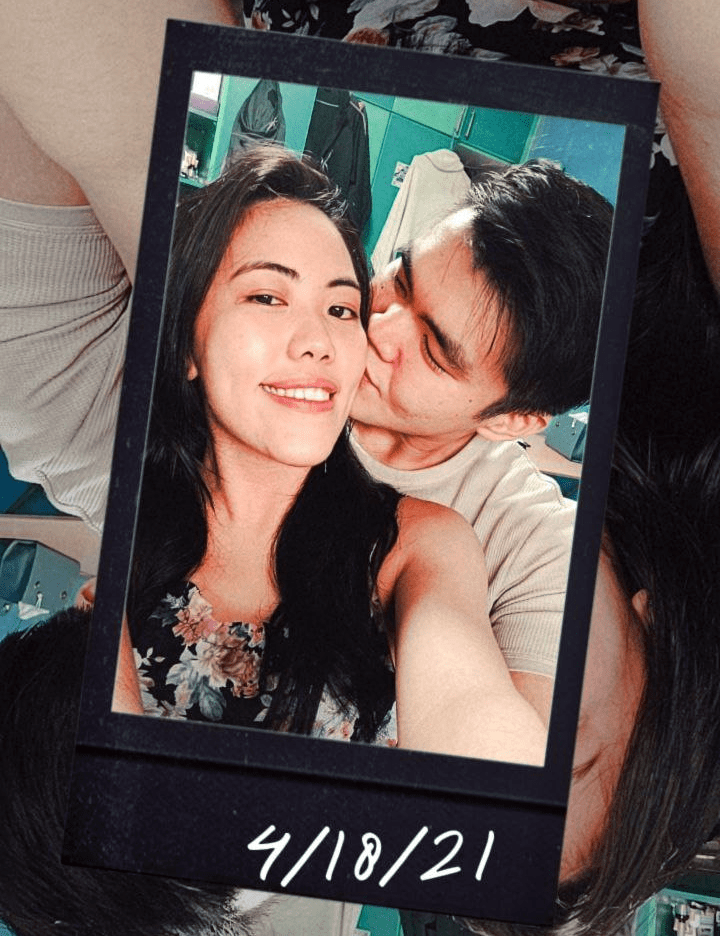 Couple Selfie - Finding Love On Dating Apps