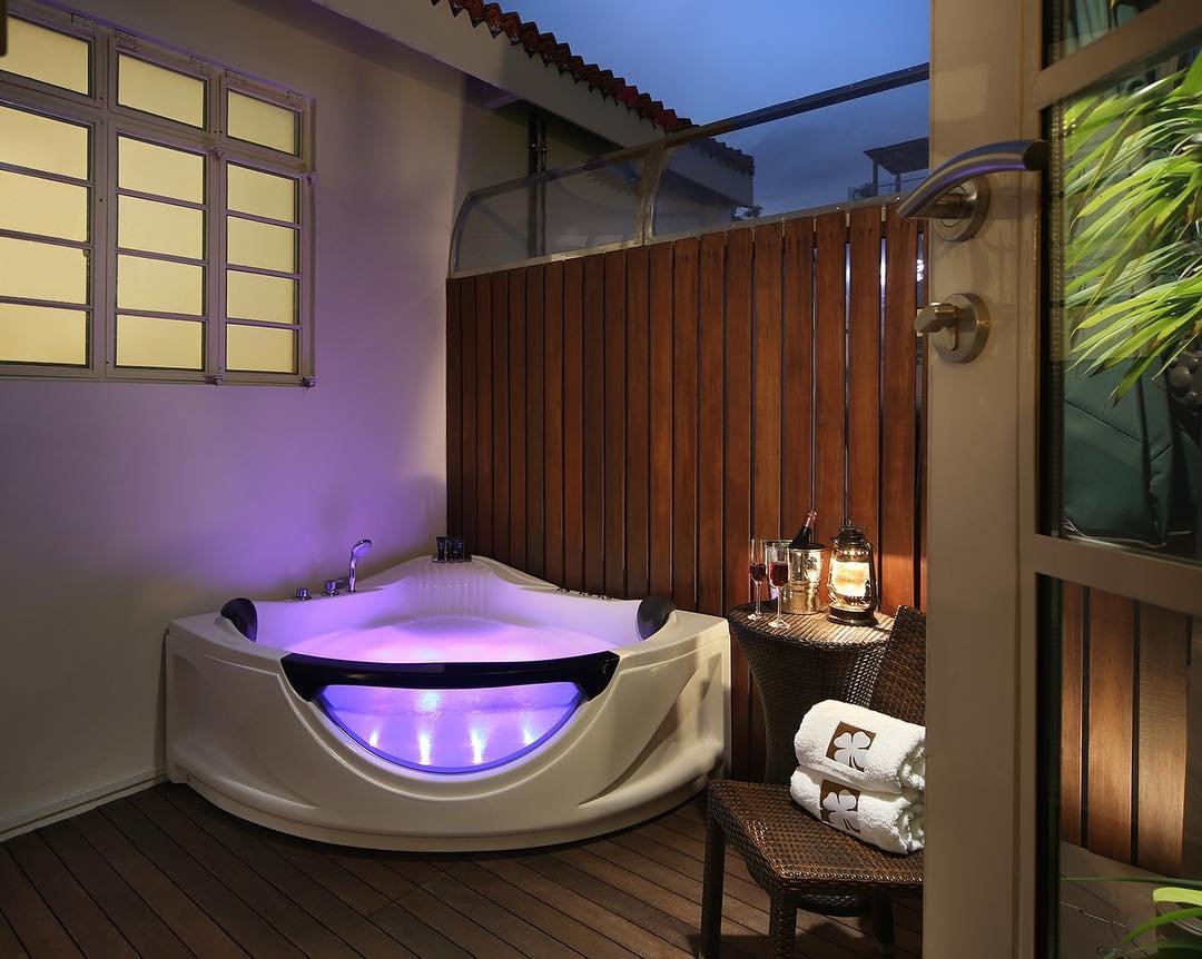 hotels with private jacuzzi - Hotel Clover 769 North Bridge Road