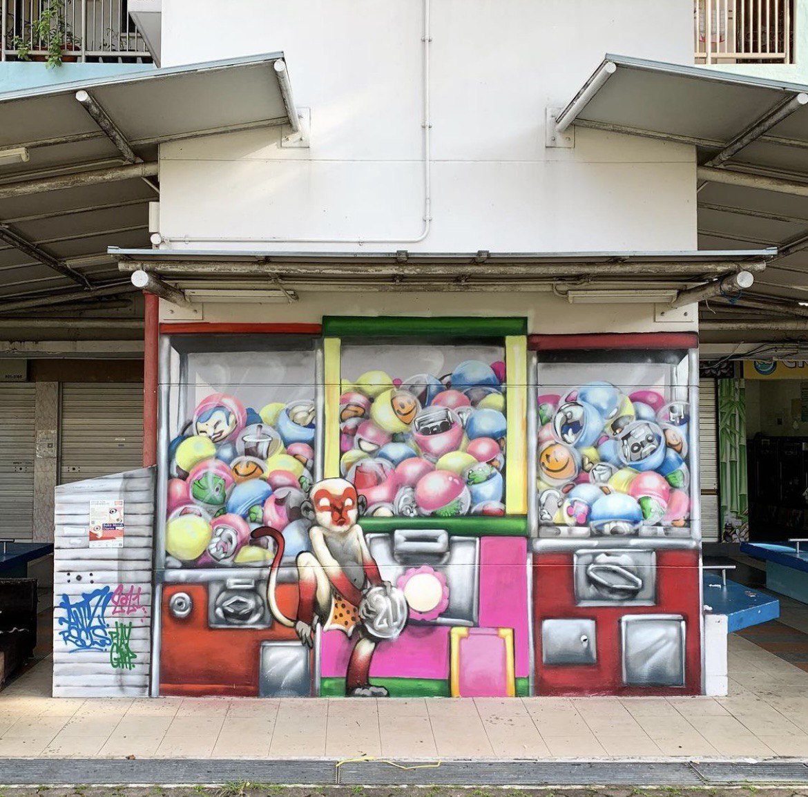 Mural HDB di Singapura - tong kia
