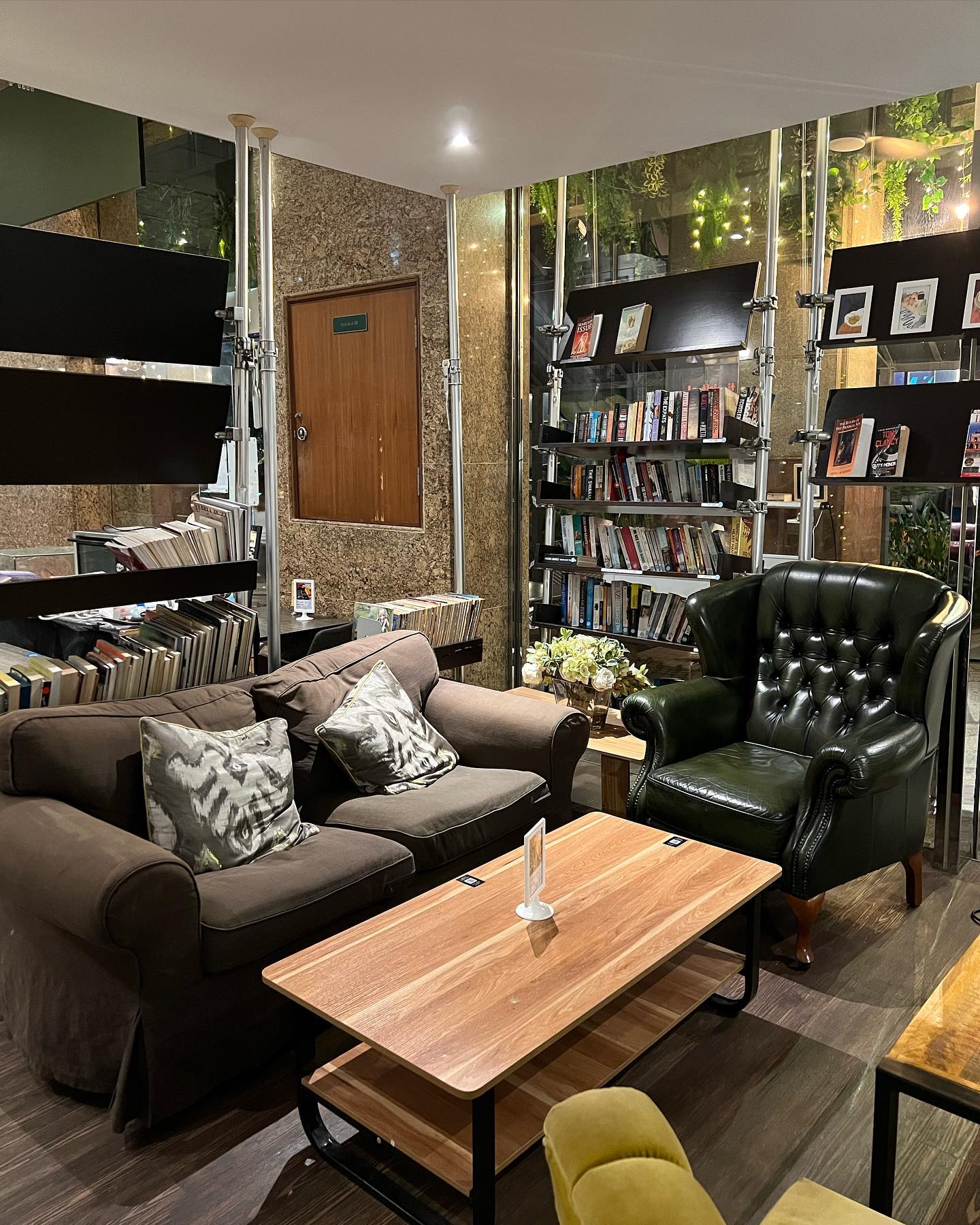 Places to relax in Singapore - The Book Cafe