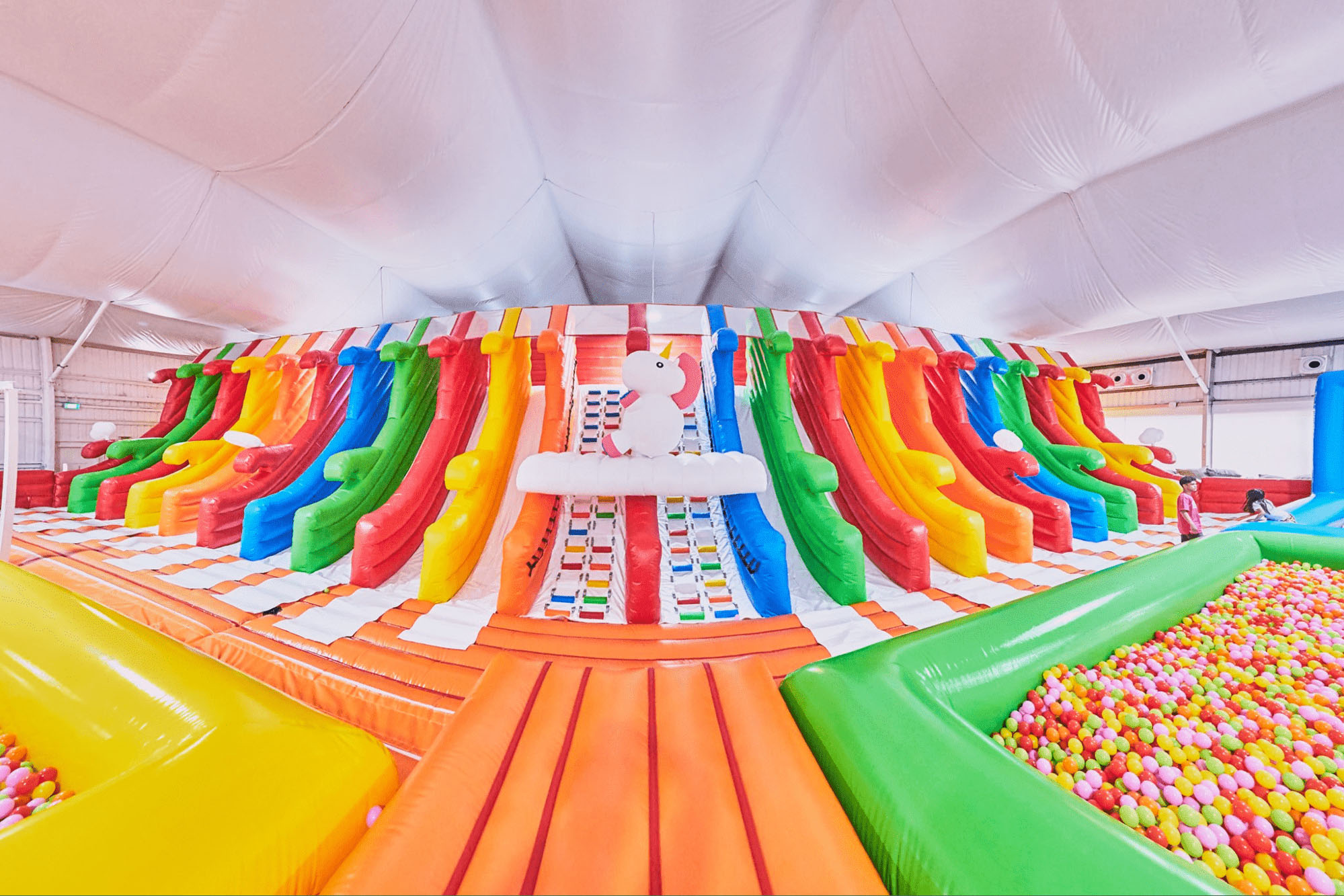 kid-friendly activities in Singapore - Bouncy Paradise 